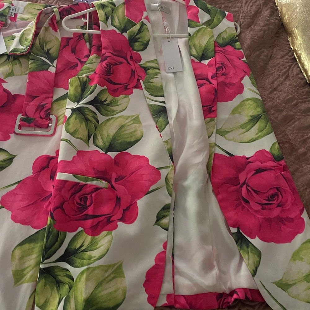 Two piece set really pretty size small